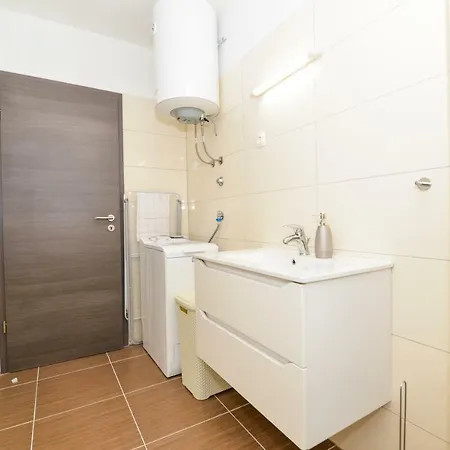 Brzoja Appartement *